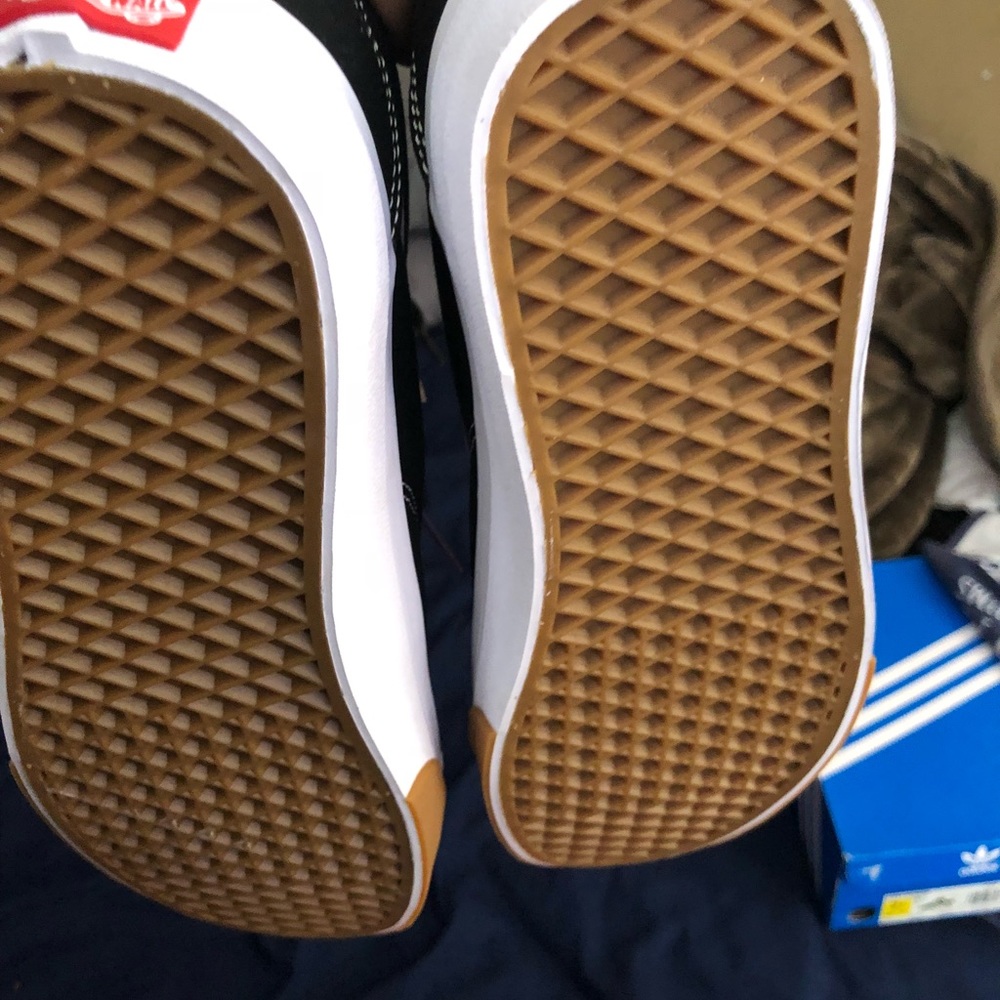 Old school Vans (Gum bumper) - Picture 4 of 8